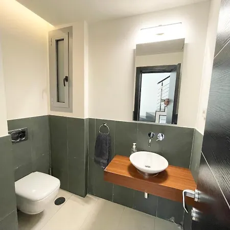 Modern In Gated Complex Sierra Blanca 빌라 *