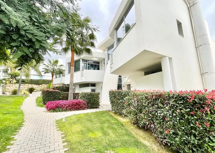 Modern In Gated Complex Sierra Blanca