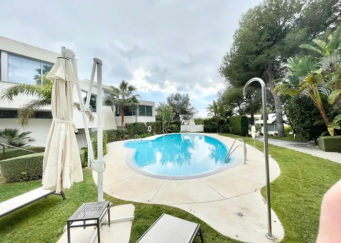 Modern In Gated Complex Sierra Blanca Willa Marbella