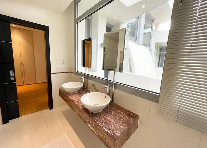 Modern In Gated Complex Sierra Blanca