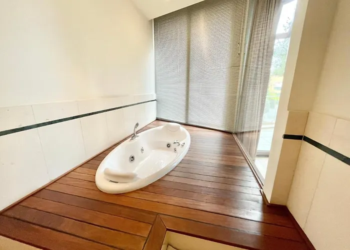 Modern In Gated Complex Sierra Blanca Willa