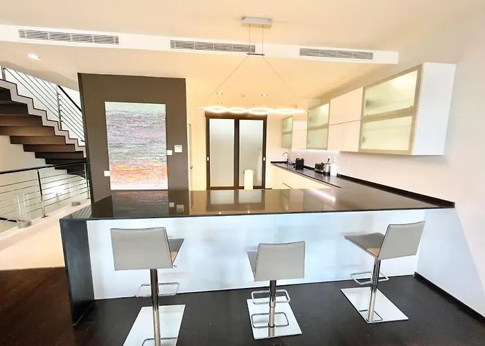 Willa Modern In Gated Complex Sierra Blanca Marbella