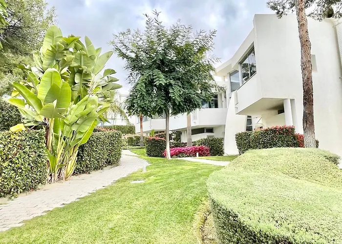 Willa Modern In Gated Complex Sierra Blanca Marbella