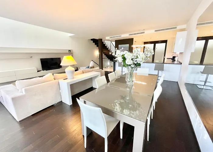 Modern In Gated Complex Sierra Blanca Willa Marbella