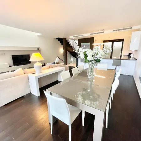 Modern In Gated Complex Sierra Blanca ヴィラ マルベーリャ