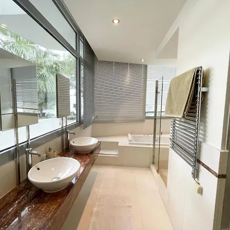 Modern In Gated Complex Sierra Blanca ماربيا