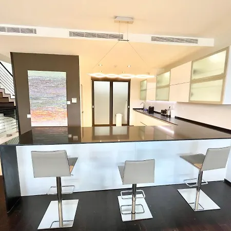 فيلة Modern In Gated Complex Sierra Blanca ماربيا